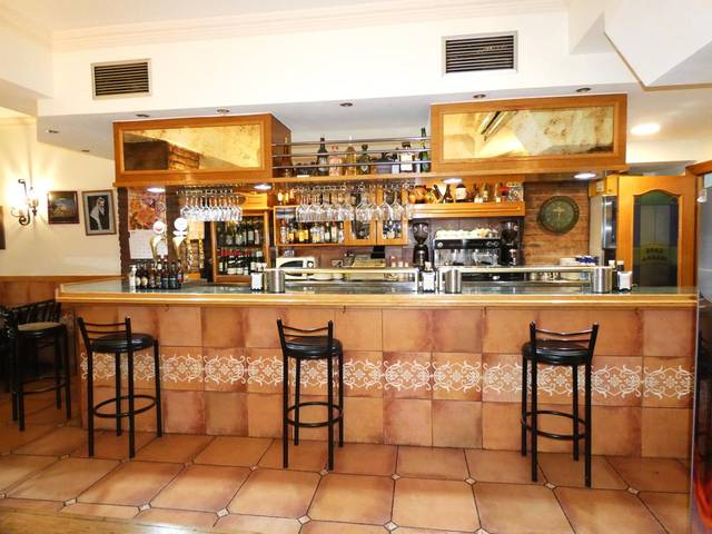 Local comercial en Venta en Lasesarre