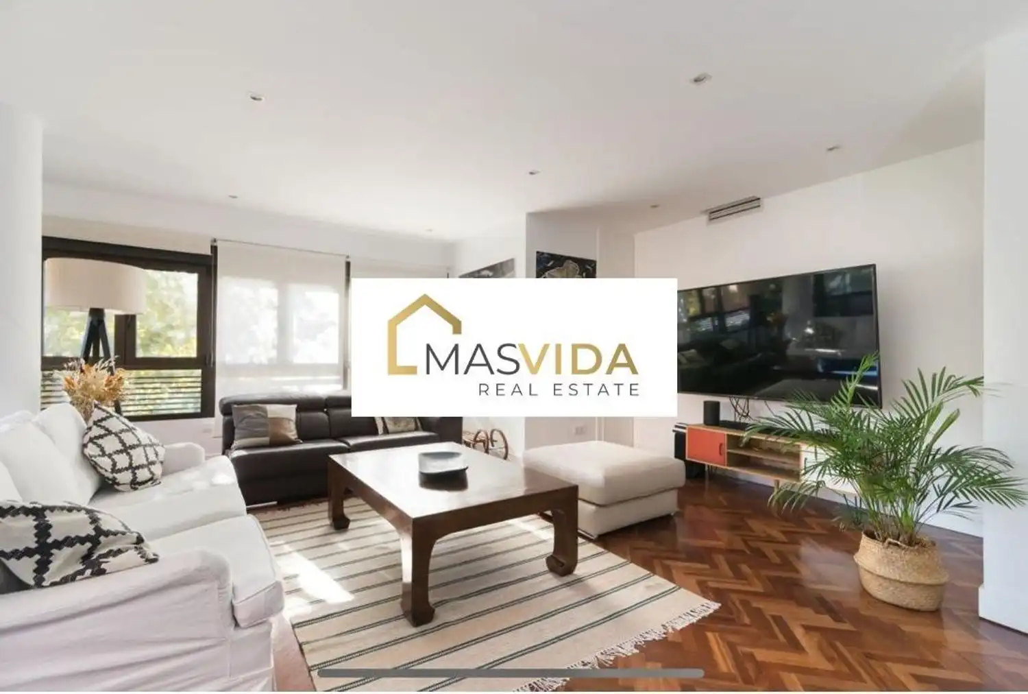 Living room of Flat for sale in Ciudad Lineal