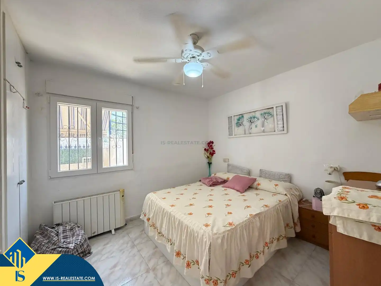 Dormitori de Casa o xalet en venda en Torrevieja amb Aire condicionat, Terrassa i Traster