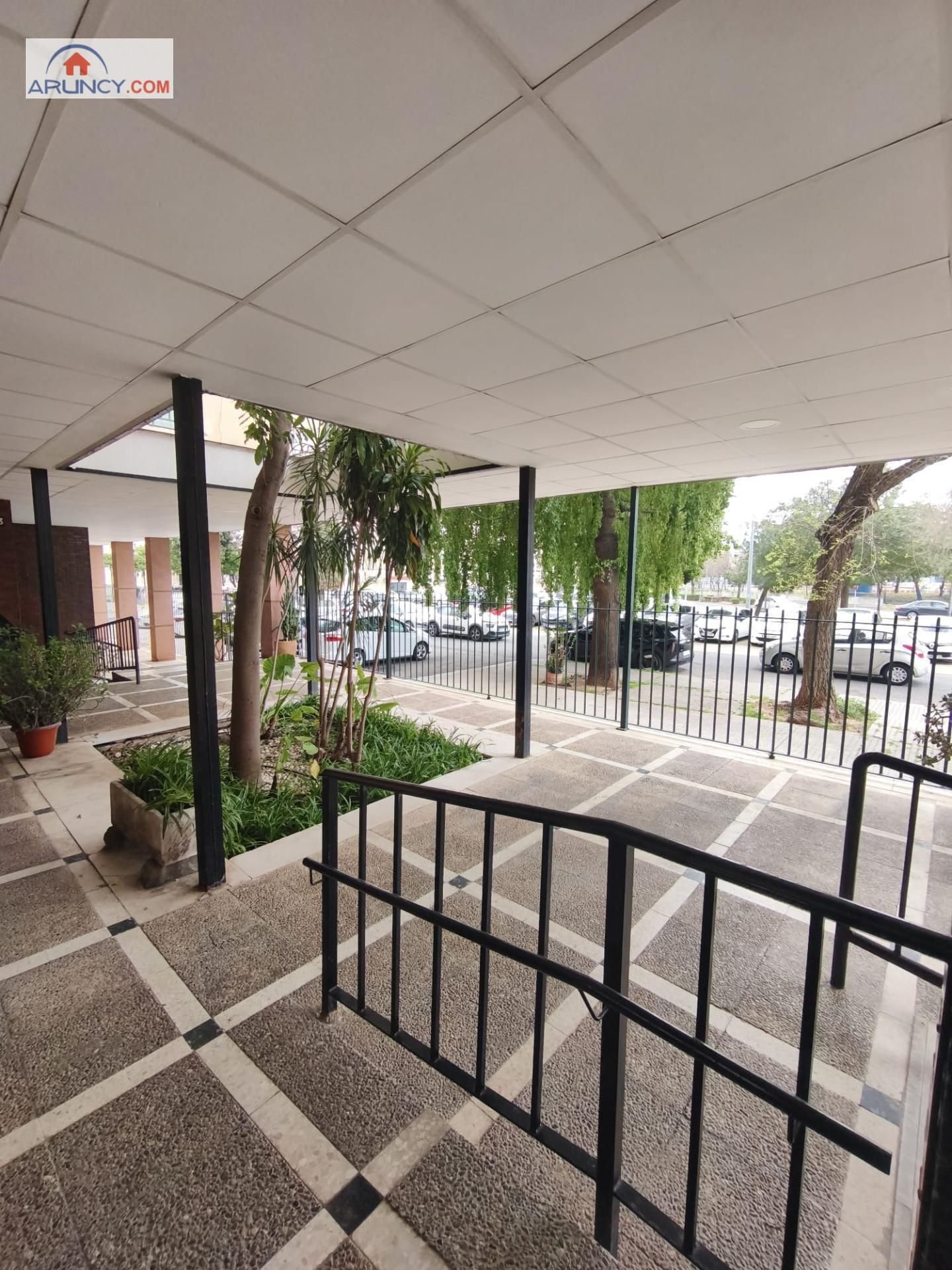 Pis en venda en  Sevilla Capital amb Aire condicionat i Jardí privat