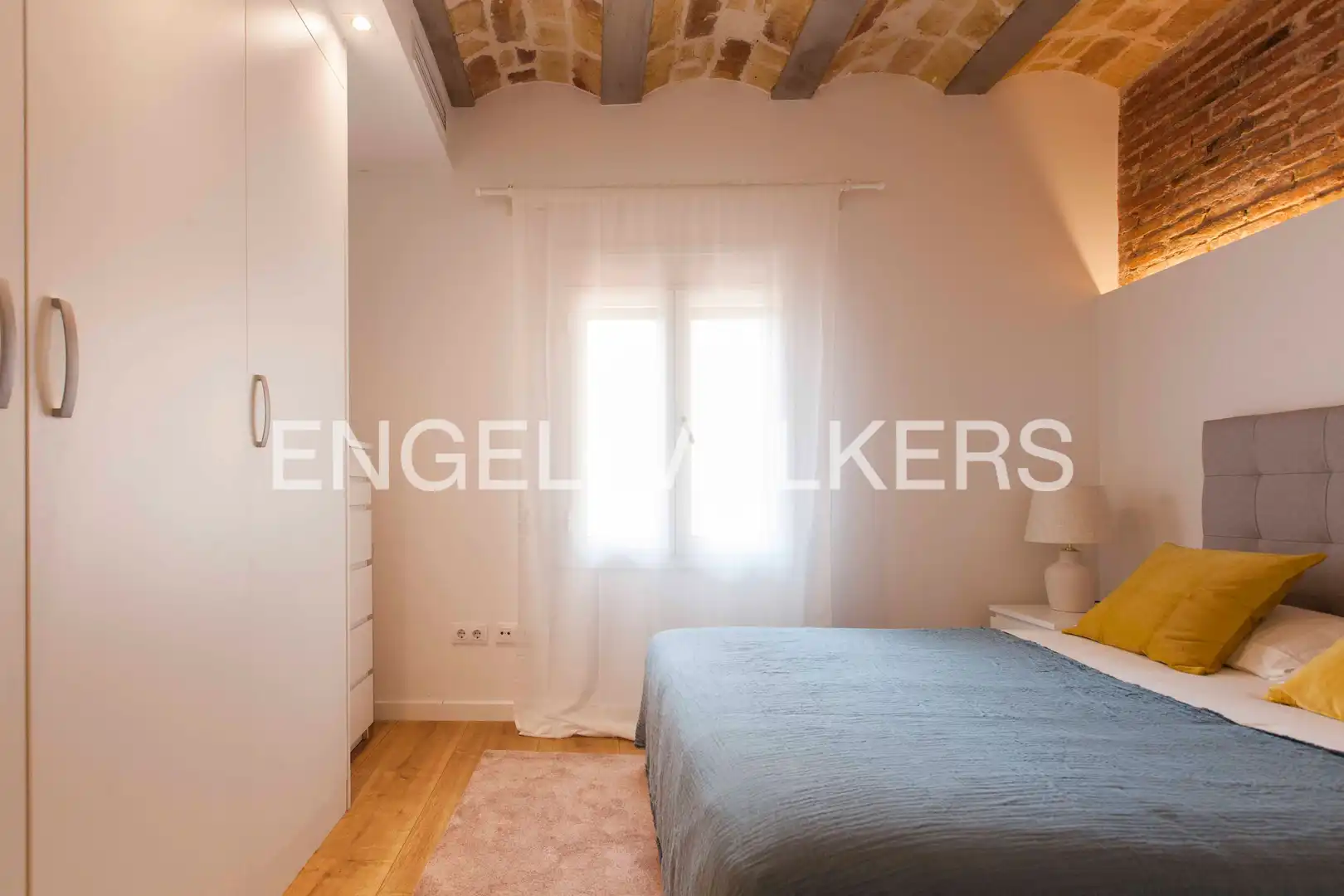 Bedroom of Flat for sale in Barcelona  with Air Conditioner, Heating and Parquet flooring