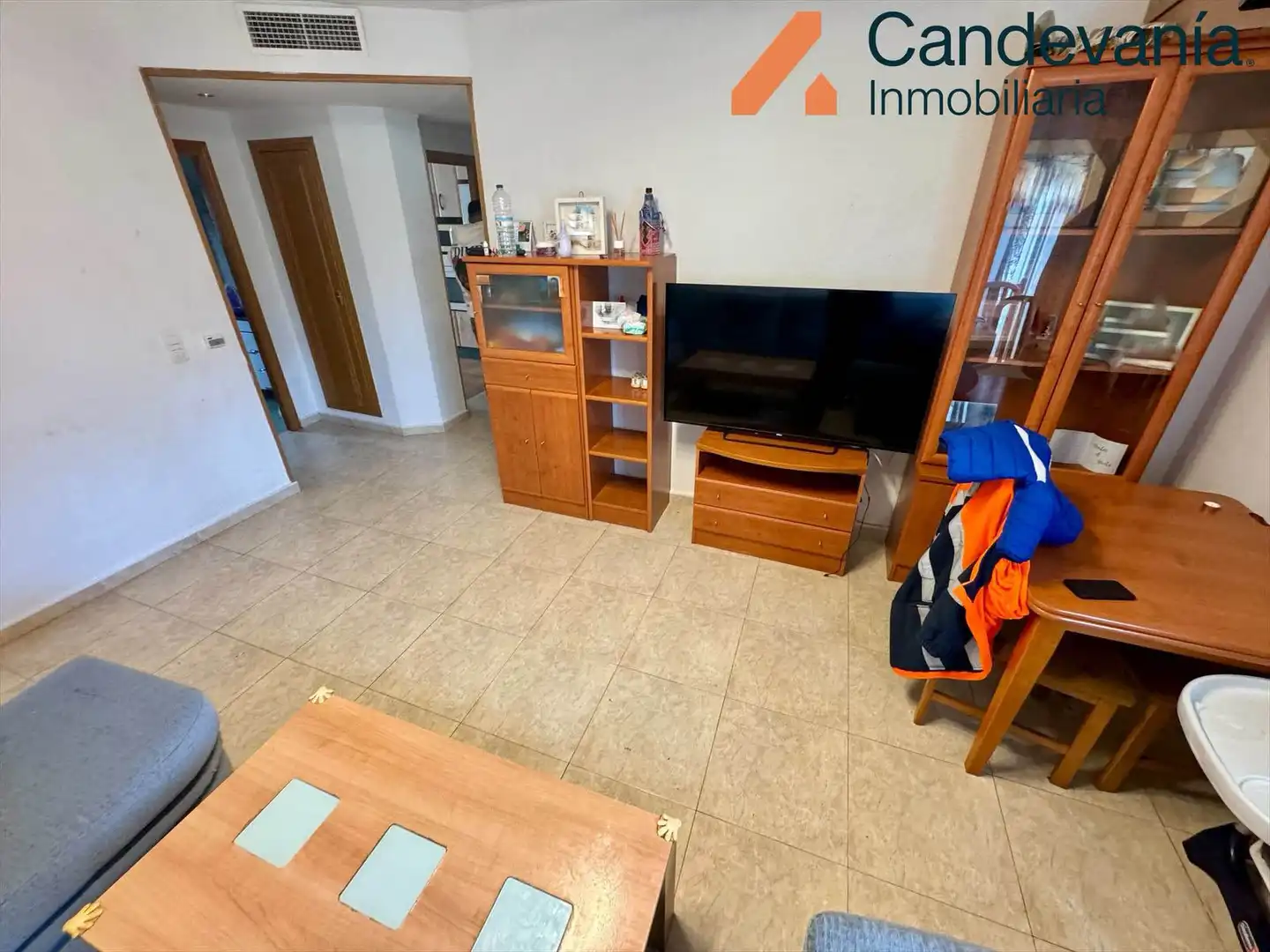 Sala de estar de Piso en venta en Zuera con Calefacción, Trastero y Amueblado