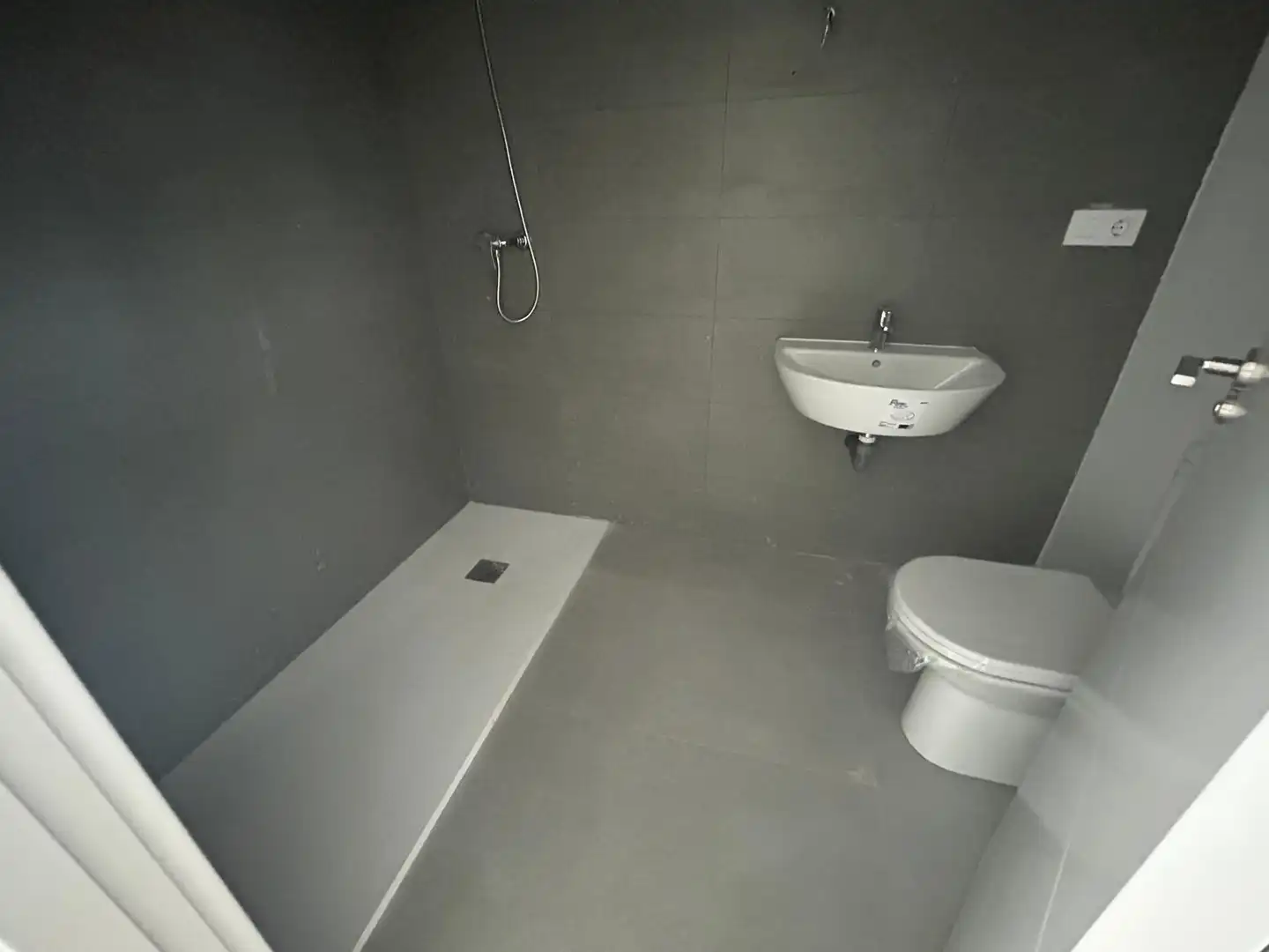 Bathroom of Flat for sale in Córdoba  with Air Conditioner, Heating and Terrace