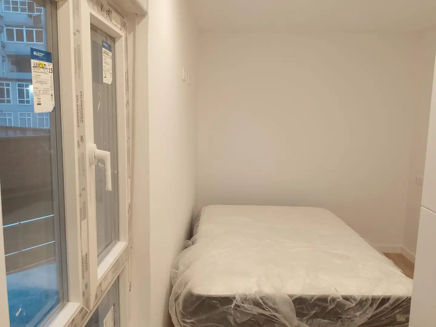 Bedroom of Flat for rent in Oviedo   with Heating, Terrace and Furnished
