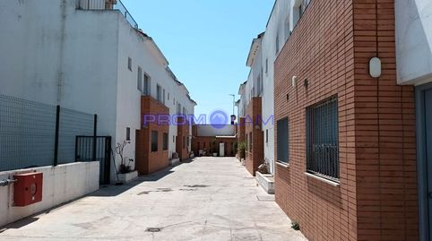 Foto 4 de Casa o chalet en venta en Virgen del Amparo, Palomares del Río, Sevilla