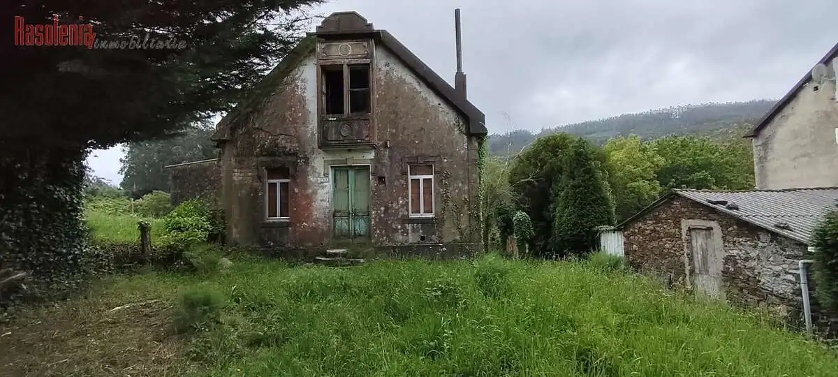 Casa amb jardí en venda a Arón 36