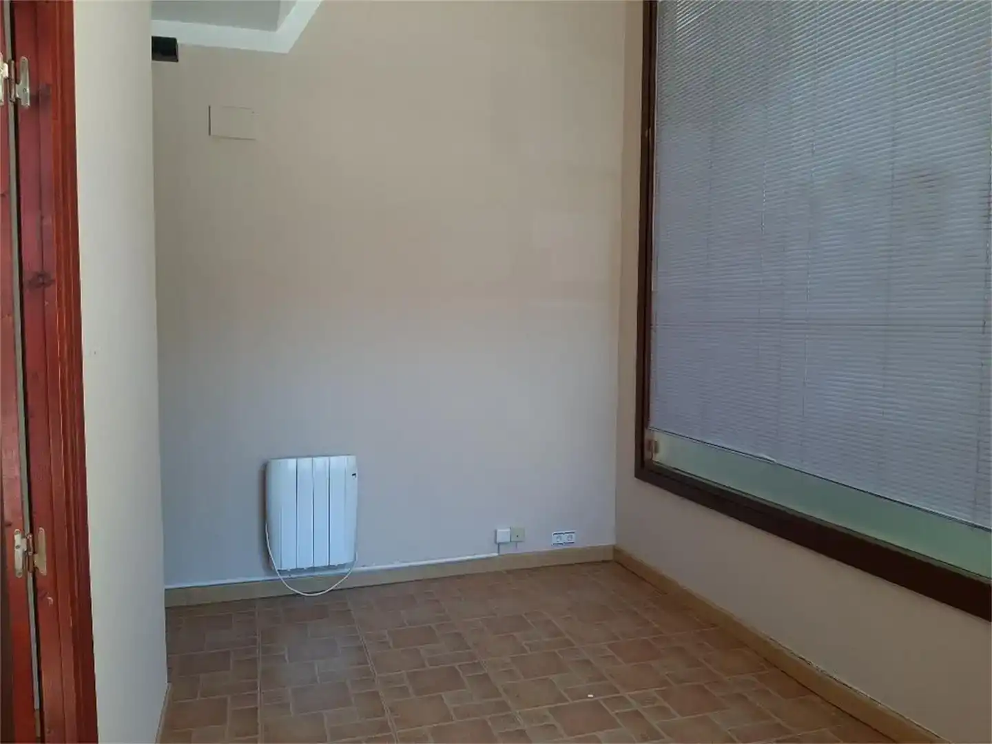 Schlafzimmer von Geschaftsraum zum Verkauf in Miranda de Ebro mit Parkett