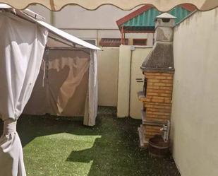 Garden of Planta baja to rent in  Madrid Capital  with Air Conditioner and Heating