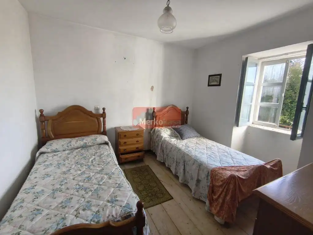 Habitación de Finca rústica en venta en Lugo con Terraza y Amueblado