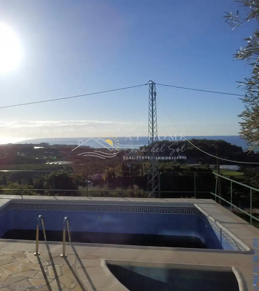 Houses for sale in Nerja  with Terrace and Swimming Pool