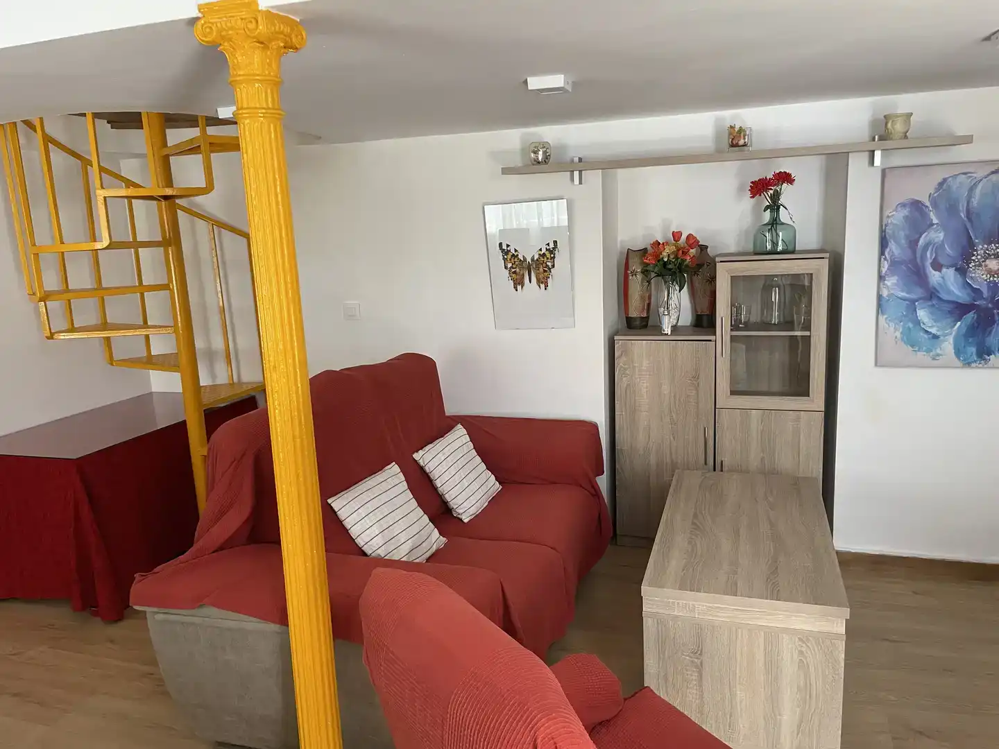 Sala de estar de Piso de alquiler en Constantina con Aire acondicionado, Parquet y Amueblado