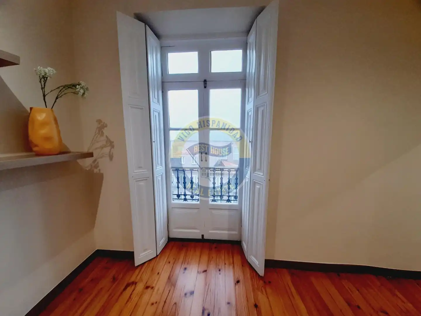 Piso en venta en Vigo  con Amueblado