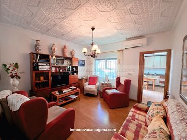 Maison mitoyenne avec balcon à vendre à Calle Enrique Martínez Muñoz