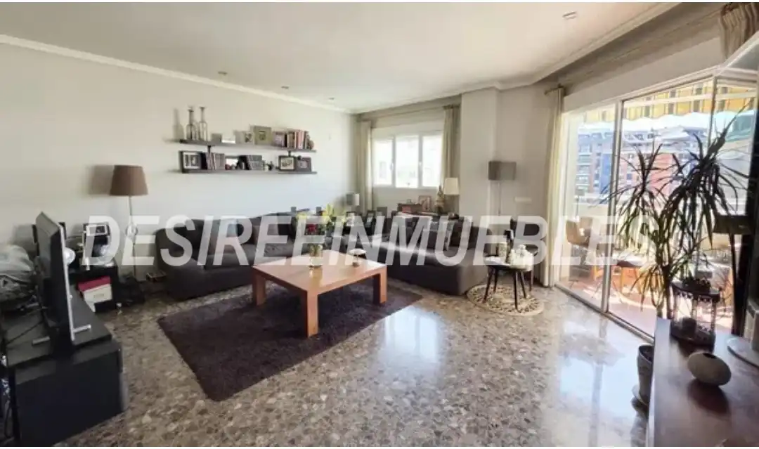 Flat with pool for sale in Carrer de Jorge Comín Metge Pediatre, imagen 2