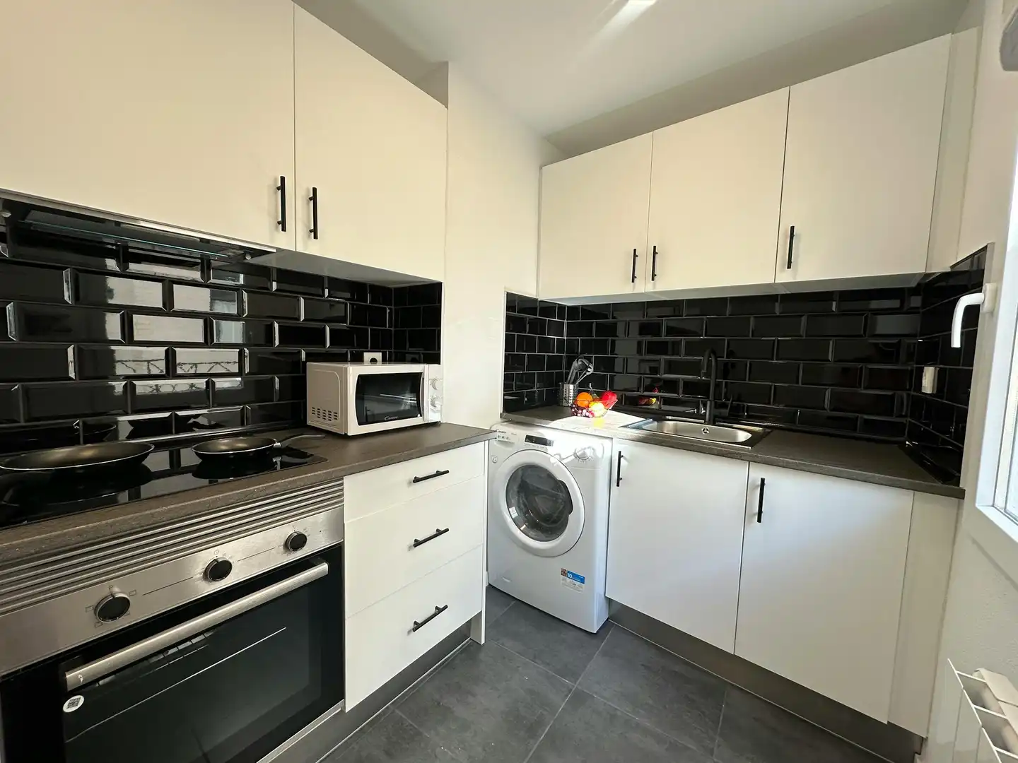 Kitchen of Flat for rent in Madrid  with Heating, Furnished and TV