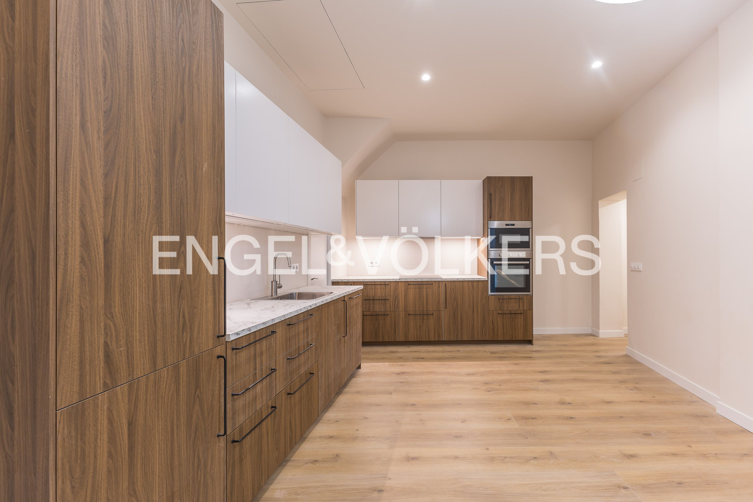 Cuina de Pis de lloguer en  Madrid Capital amb Calefacció i Balcó