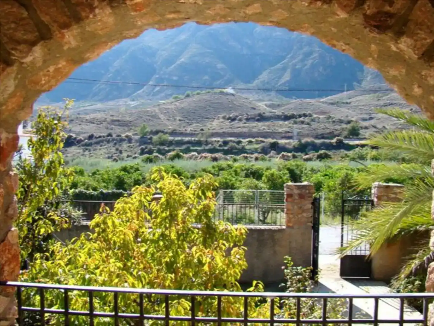 Vista exterior de Casa o xalet en venda en Íllar amb Jardí privat, Traster i Piscina