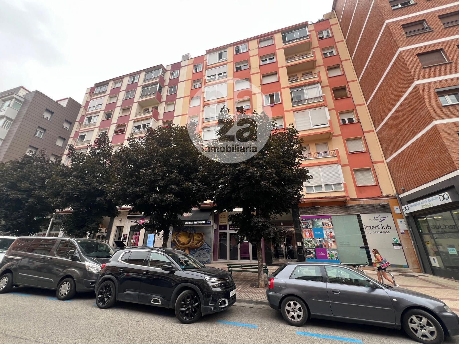 Vista exterior de Pis de lloguer en Burgos Capital amb Calefacció i Moblat
