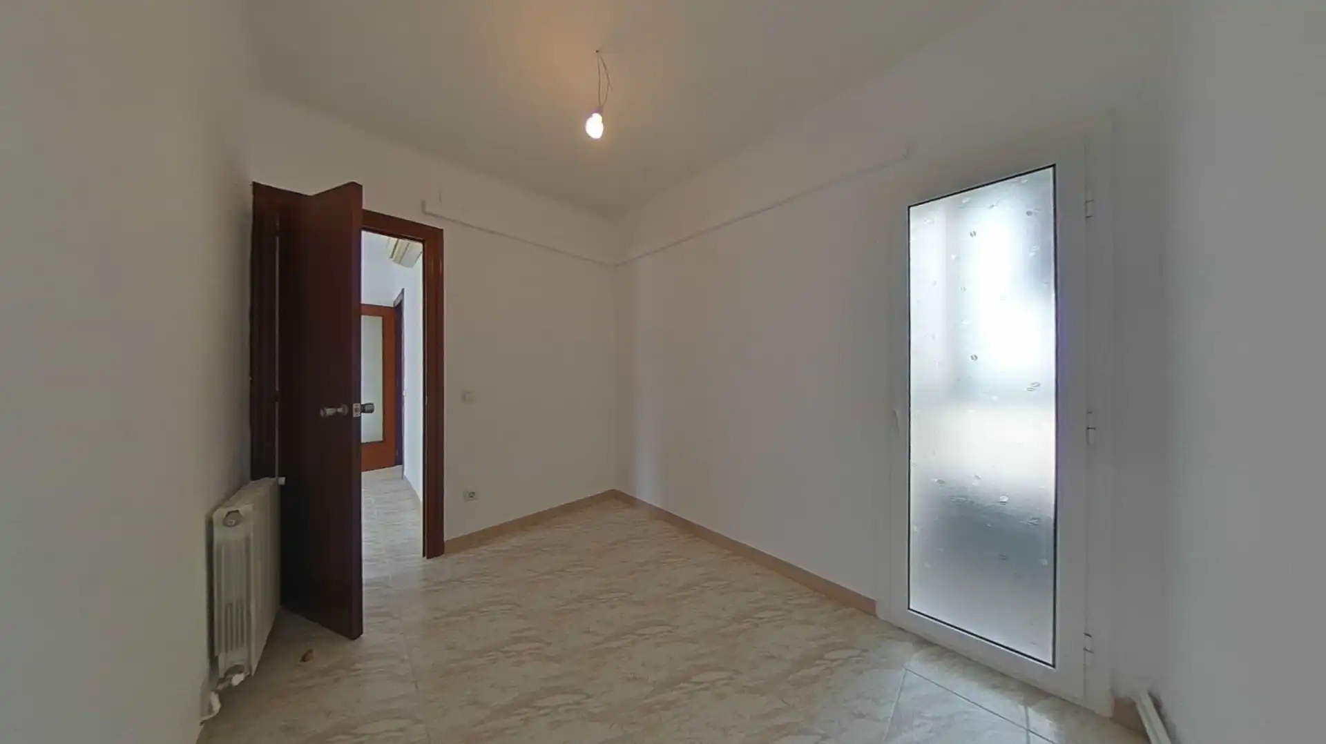 Piso en venta en L'Hospitalet de Llobregat con Calefacción