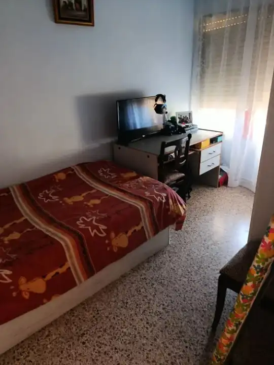 Habitación de Piso en venta en Gilet con Aire acondicionado, Calefacción y Amueblado
