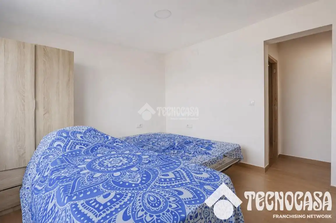 Bedroom of Flat for sale in Barcelona  with Parquet flooring and Alarm