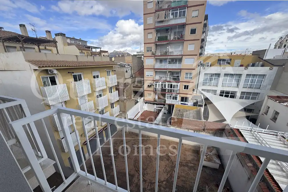 Vista exterior de Piso en venta en Elda