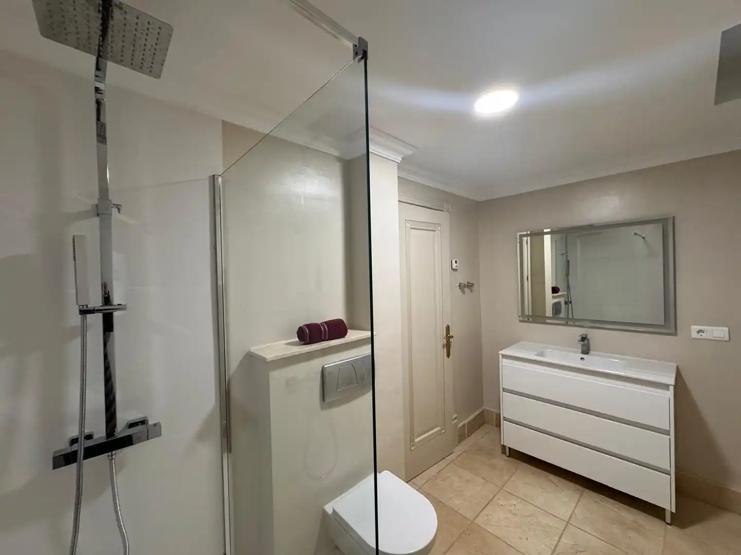Detached house with pool for sale in Selwo, imagen 33