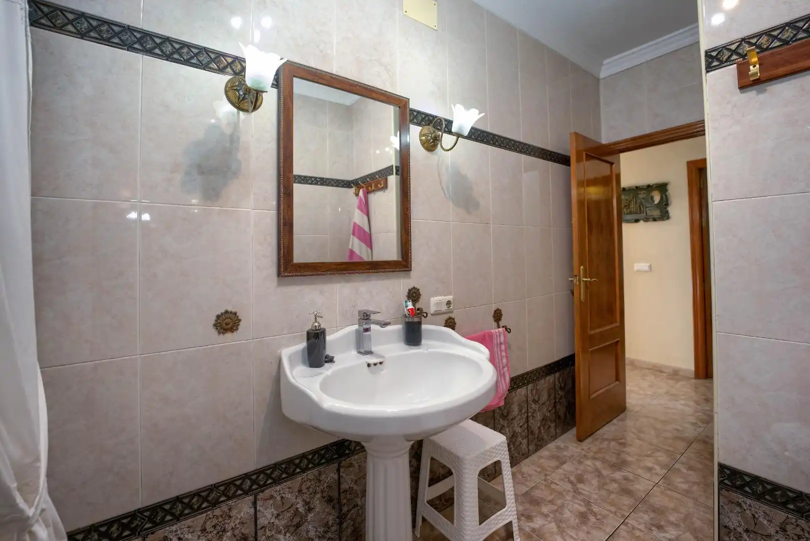 Baño de Casa adosada en venta en La Palma del Condado con Aire acondicionado, Calefacción y Terraza