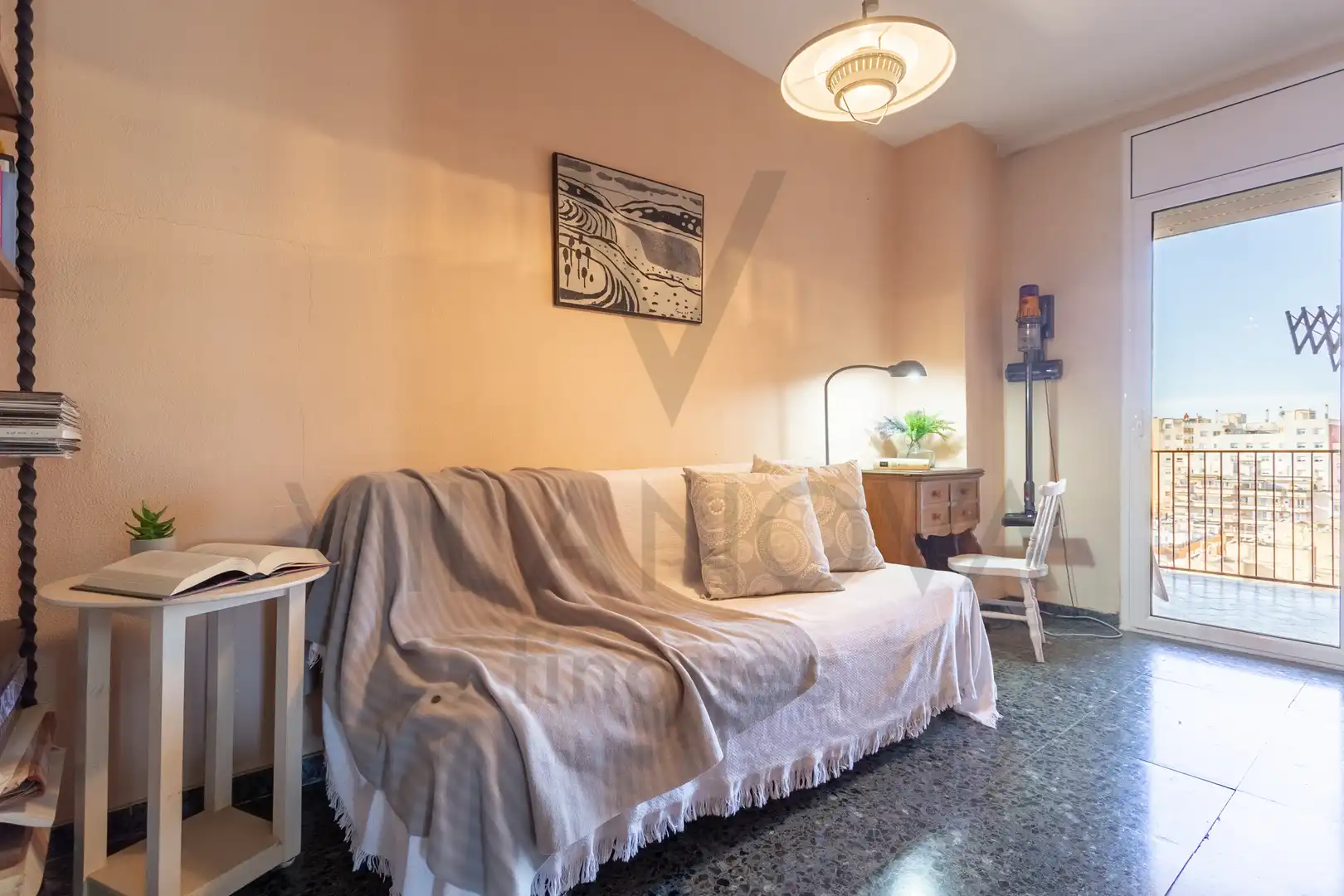 Wohnzimmer von Dachboden zum Verkauf in Reus mit Heizung, Terrasse und Abstellraum