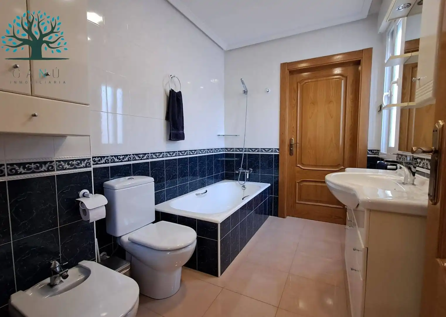 Baño de Casa o chalet en venta en Cartagena con Aire acondicionado, Calefacción y Jardín privado