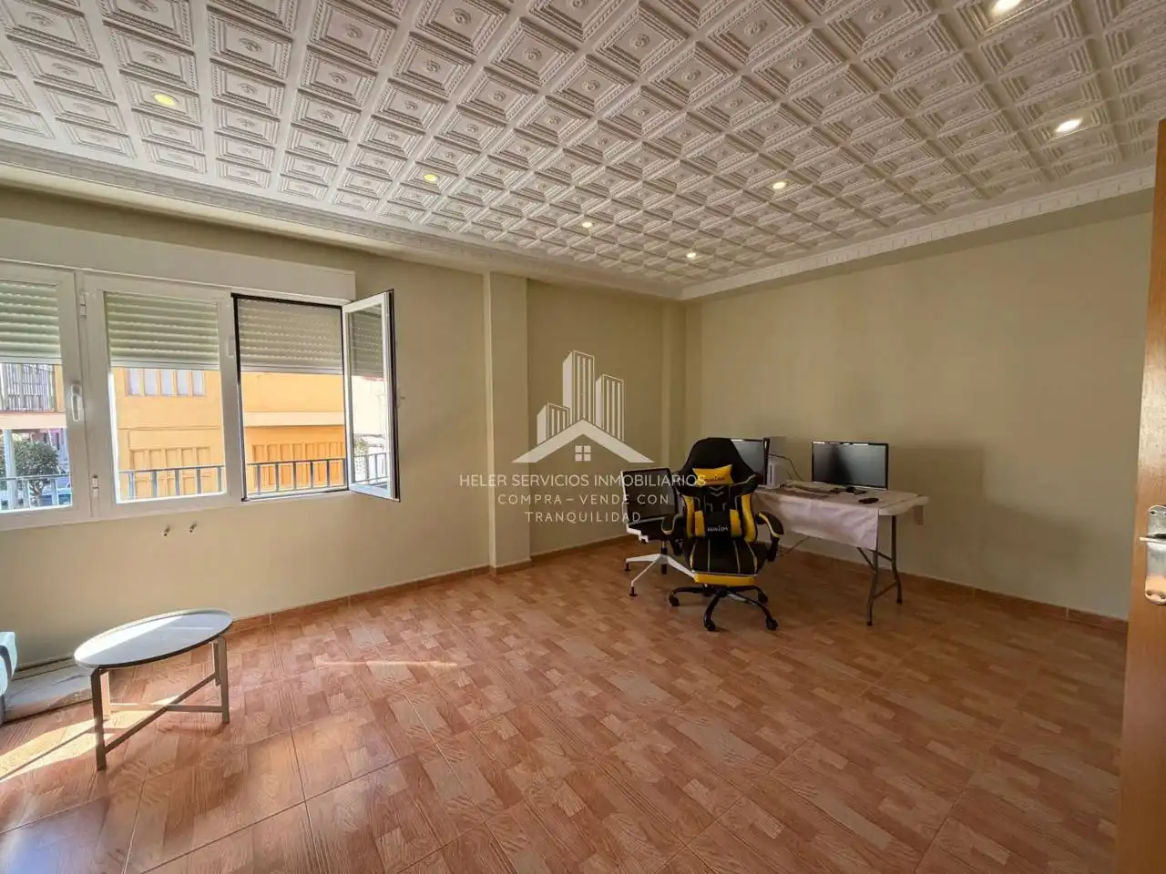 Vista exterior de Apartament en venda en Vila-real amb Parquet, Terrassa i Traster