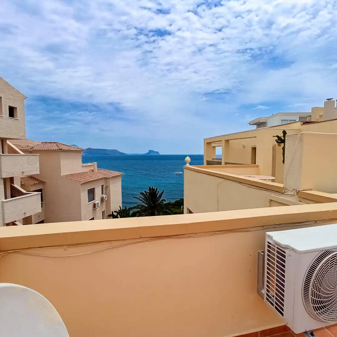 Vista exterior de Apartamento de alquiler en L'Alfàs del Pi con Aire acondicionado, Jardín privado y Terraza