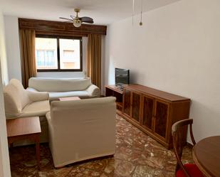 Living room of Flat to rent in  Granada Capital  with Air Conditioner and Balcony