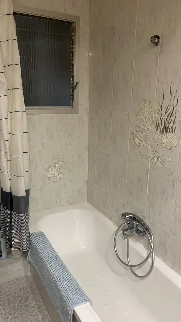 Bathroom of Flat for sale in Valencia  with Air Conditioner