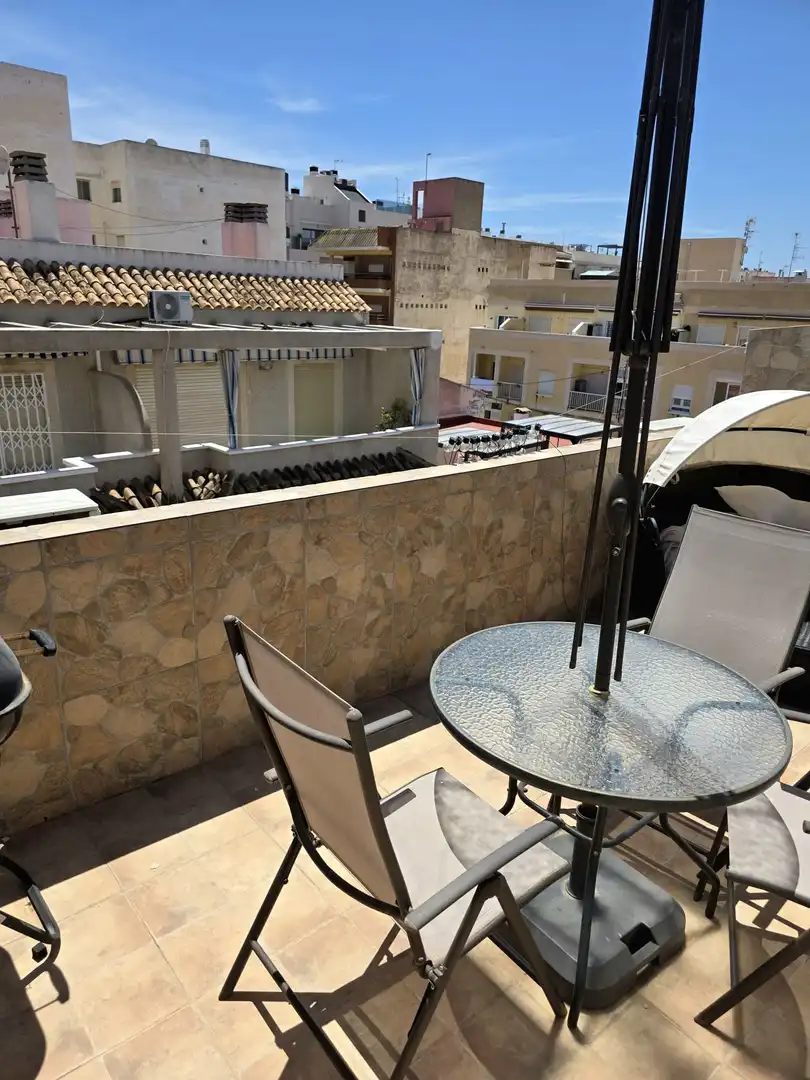 Terrassa de Dúplex en venda en Torrevieja amb Aire condicionat, Terrassa i Moblat