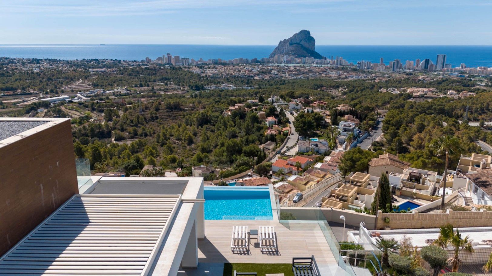 Vista exterior de Casa o xalet en venda en Calpe / Calp amb Aire condicionat, Calefacció i Jardí privat