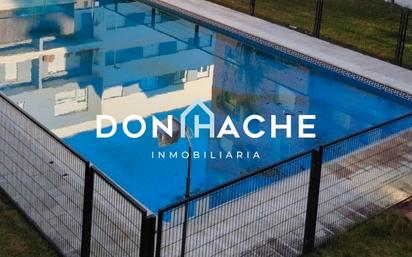 Swimming pool of Flat for sale in Mérida  with Oven, Washing machine and Microwave