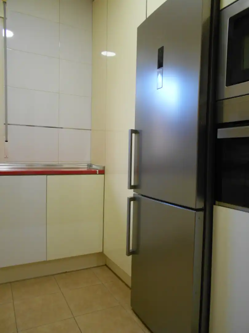Cocina de Apartamento en venta en Ciudad Real con Aire acondicionado, Calefacción y Horno
