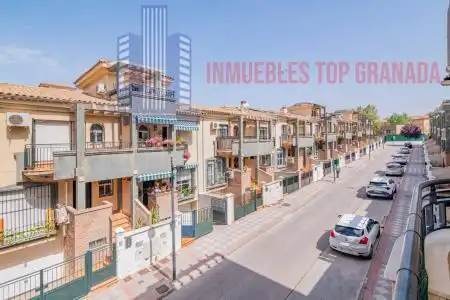 Exterior view of Flat for sale in Atarfe  with Heating