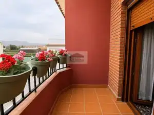 Terraza de Casa adosada en venta en Vegas del Genil con Aire acondicionado, Calefacción y Jardín privado