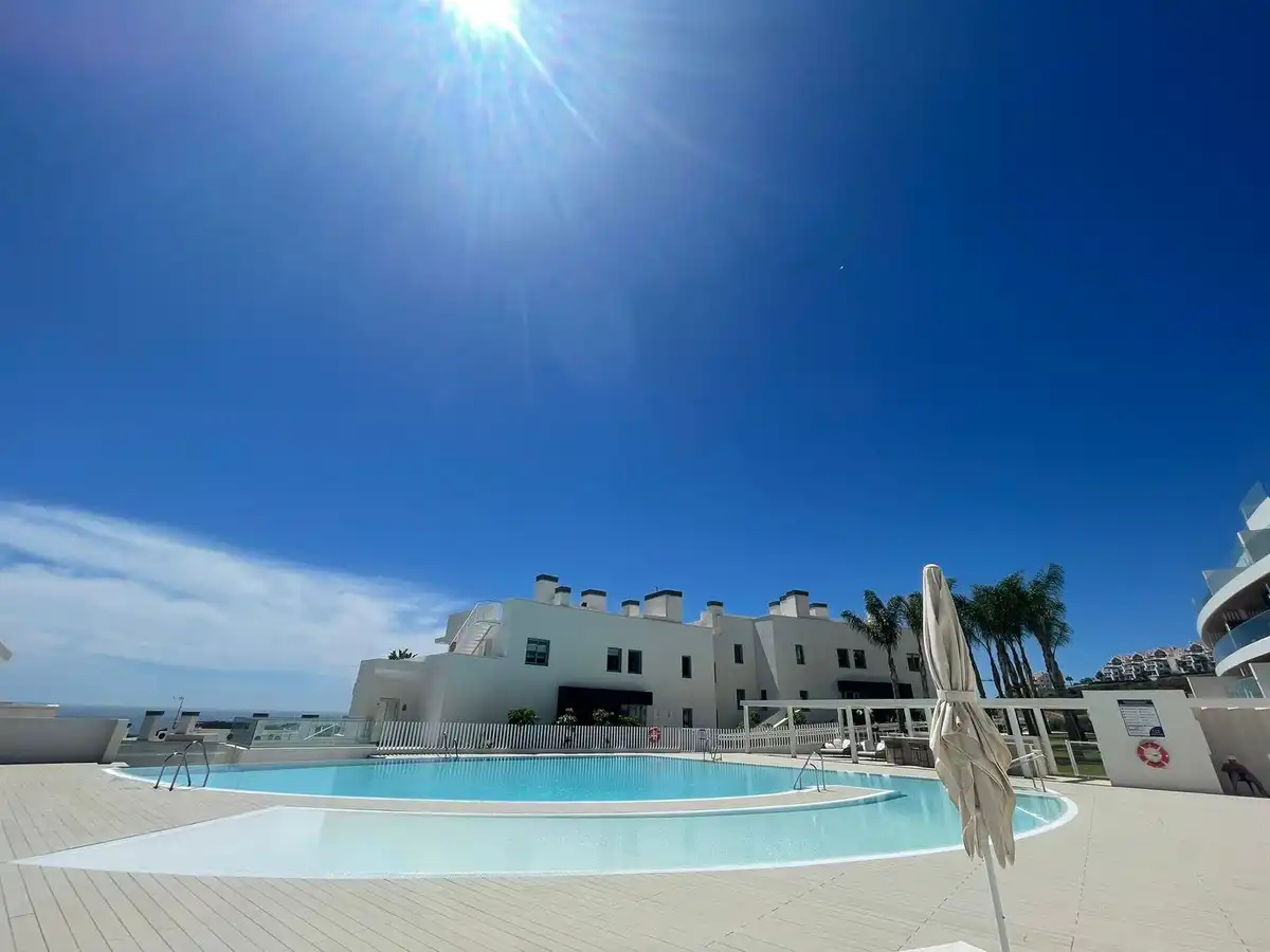 Schwimmbecken von Wohnungen zur Miete in Mijas mit Klimaanlage, Terrasse und Abstellraum