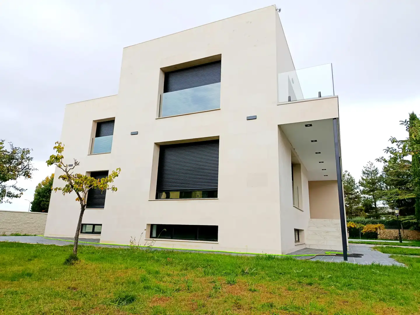 Vista exterior de Casa o chalet en venta en Villamayor con Calefacción, Jardín privado y Terraza