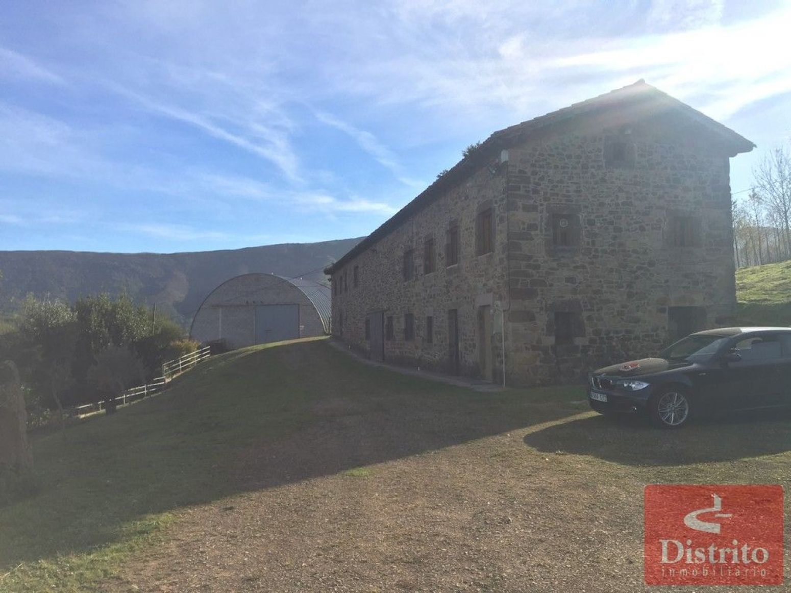 Vista exterior de Casa o xalet en venda en Valdáliga amb Calefacció, Jardí privat i Traster