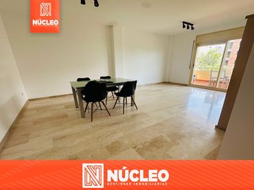 Piso con balcón en venta en Carrer de Rosa Sensat