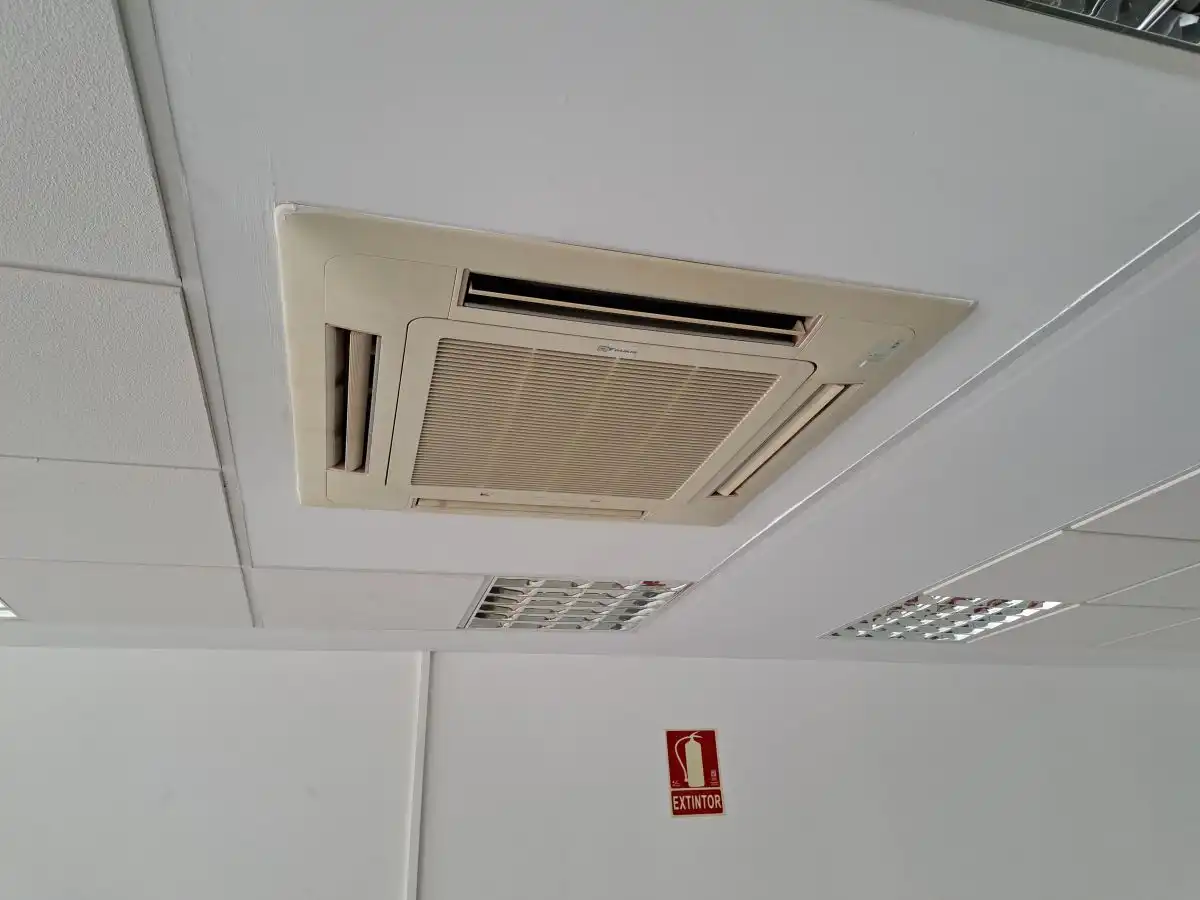 Oficina amb ascensor en venda a Perpetuo Socorro, imagen 8
