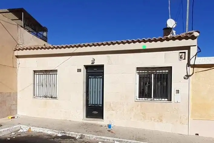 Vista exterior de Casa o chalet en venta en Elda