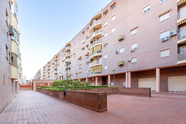 Piso en Venta en Calle Arzobispo Pedro de Castro, 19 en Joaquina Eguaras