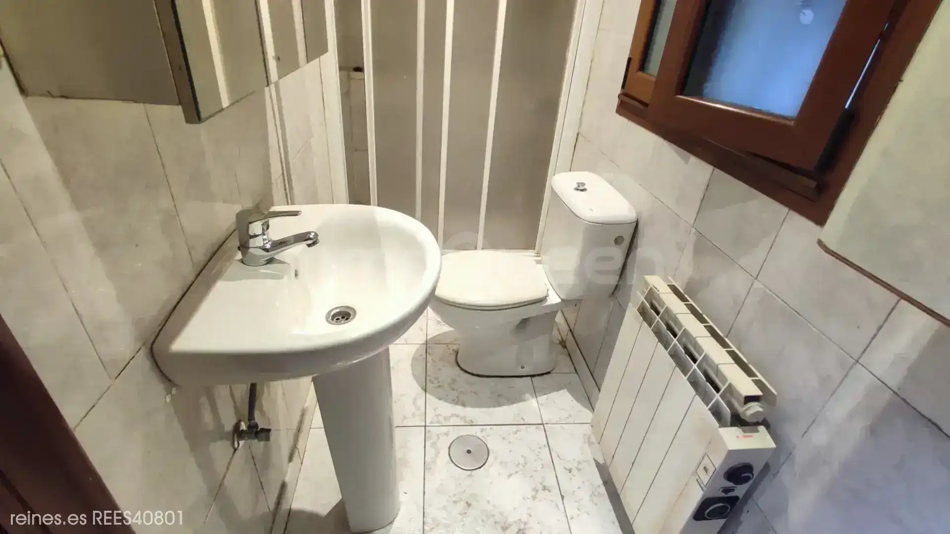 Bathroom of Houses for sale in Mieres (Asturias)  with Heating, Terrace and Furnished