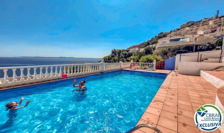 Swimming pool of Country house for sale in Roses  with Heating, Furnished and Community pool