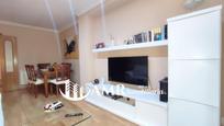 Living room of Flat for sale in Pinto  with Air Conditioner and Balcony